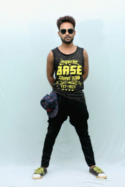 Aman Borasi - Modelling Choreographer in Indore | www.dazzlerr.com