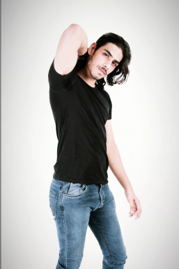 Neil Verma - Model in New Delhi | www.dazzlerr.com