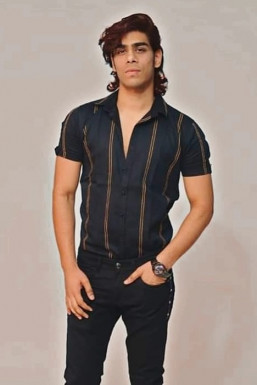 Neil Verma - Model in New Delhi | www.dazzlerr.com