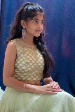 Shresha Sanjay Bhondave - Model in Pune | www.dazzlerr.com