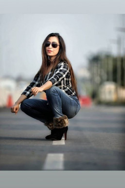 Shikha Malhotra - Model in Delhi | www.dazzlerr.com