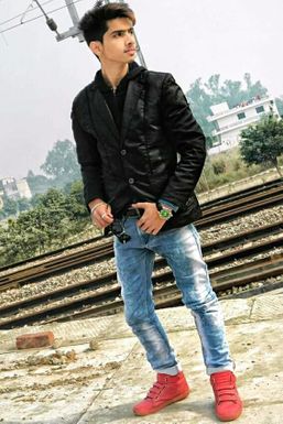 Naveen Soni - Model in Chandigarh | www.dazzlerr.com
