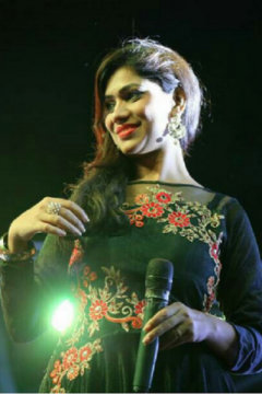 Priya Selwan - Anchor in Chandigarh | www.dazzlerr.com
