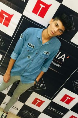 Jatin Chauhan - Model in Kalyan-Dombivali | www.dazzlerr.com