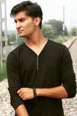 Sanam Walia - Anchor in Chandigarh | www.dazzlerr.com