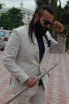 Pankaj Sahdev - Anchor in Chandigarh | www.dazzlerr.com