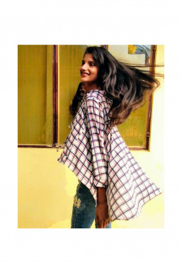 Surbhi Chauhan - Model in Lucknow | www.dazzlerr.com