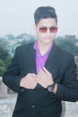 Abhijeet Chauhan - Model in Bulandshahr | www.dazzlerr.com