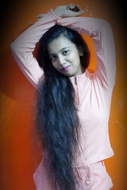 Naina Rangi - Model in Dhar | www.dazzlerr.com