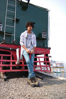 Mohammed Farhaan Jamali - Model in Bhopal | www.dazzlerr.com