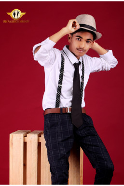 Syed Abbas - Model in  | www.dazzlerr.com
