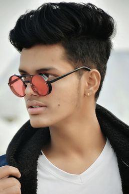 Saurav Thakur - Model in Khurja | www.dazzlerr.com