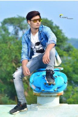 Abhishek Thakur - Model in Agra | www.dazzlerr.com