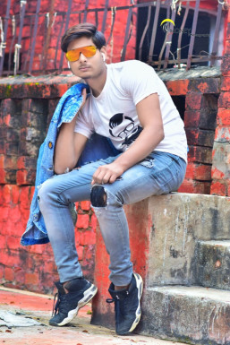 Abhishek Thakur - Model in Agra | www.dazzlerr.com