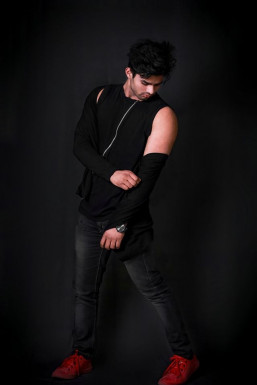 ASIF KHAN - Model in Lucknow | www.dazzlerr.com