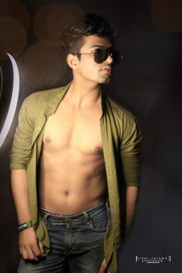 ASIF KHAN - Model in Lucknow | www.dazzlerr.com