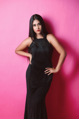 Ritisha Jain - Model in Mumbai | www.dazzlerr.com