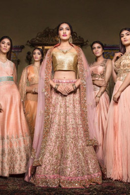 Pooja Bhasin - Model in Delhi | www.dazzlerr.com