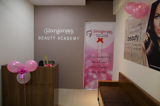 Dazzlerr - Ranjanas Beauty Academy