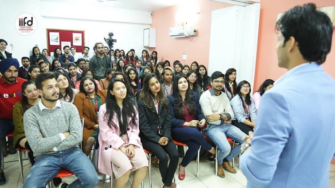 Dazzlerr - Indian Institute Of Fashion & Design