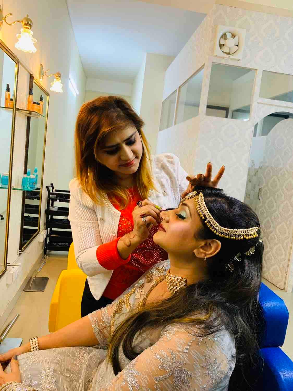 Dazzlerr - Queenz International Beauty Academy & Unisex Salon