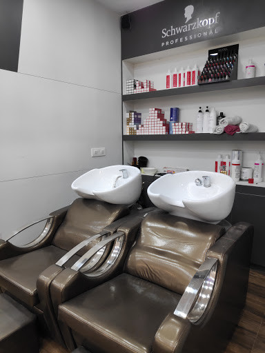 Dazzlerr - Glamzone Unisex Hair Salon