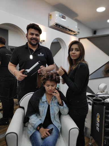 Dazzlerr - Glamzone Unisex Hair Salon