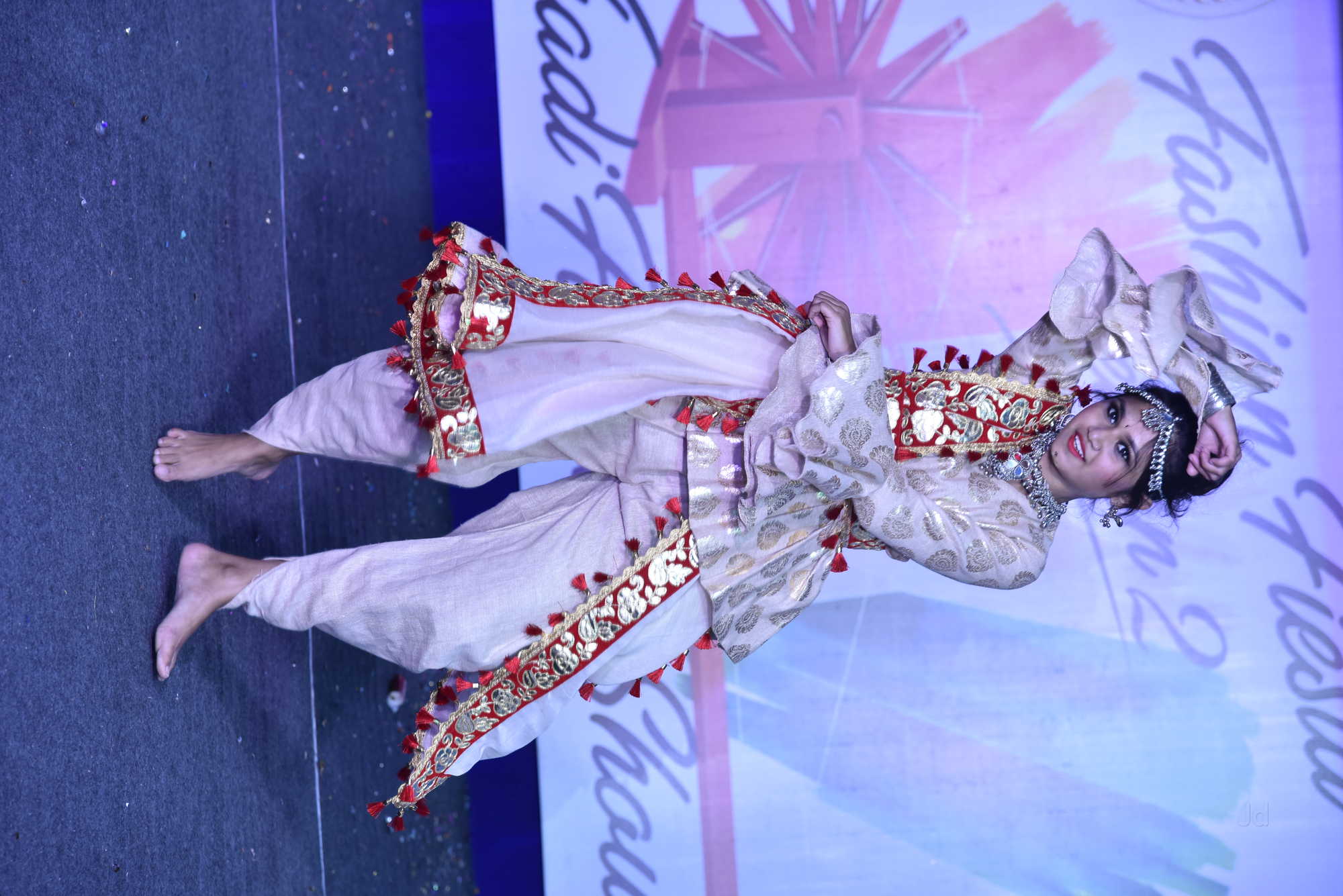 Dazzlerr - Skylink International Institute Of Fashion Designing