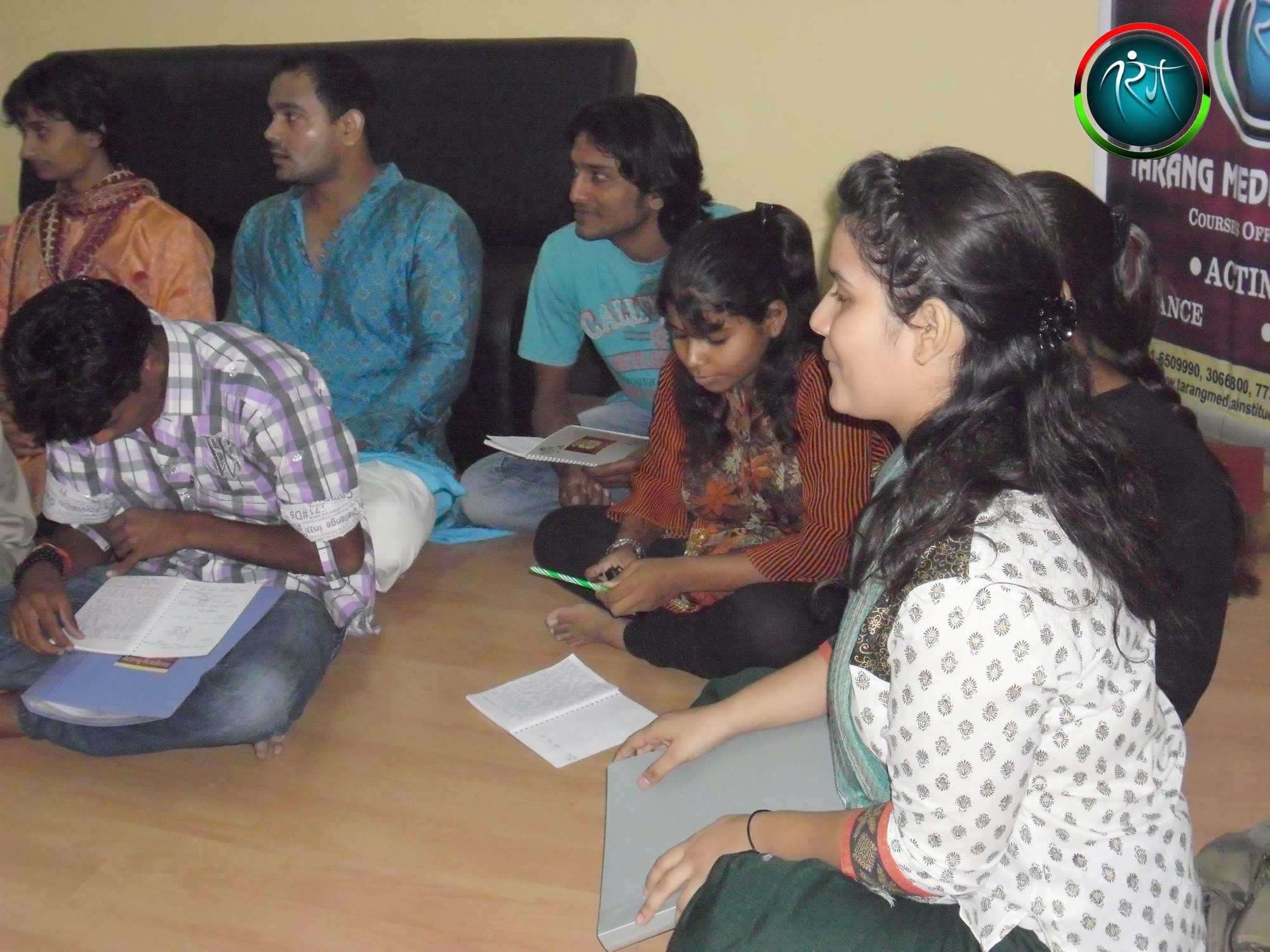 Dazzlerr - Tarang Media Institute