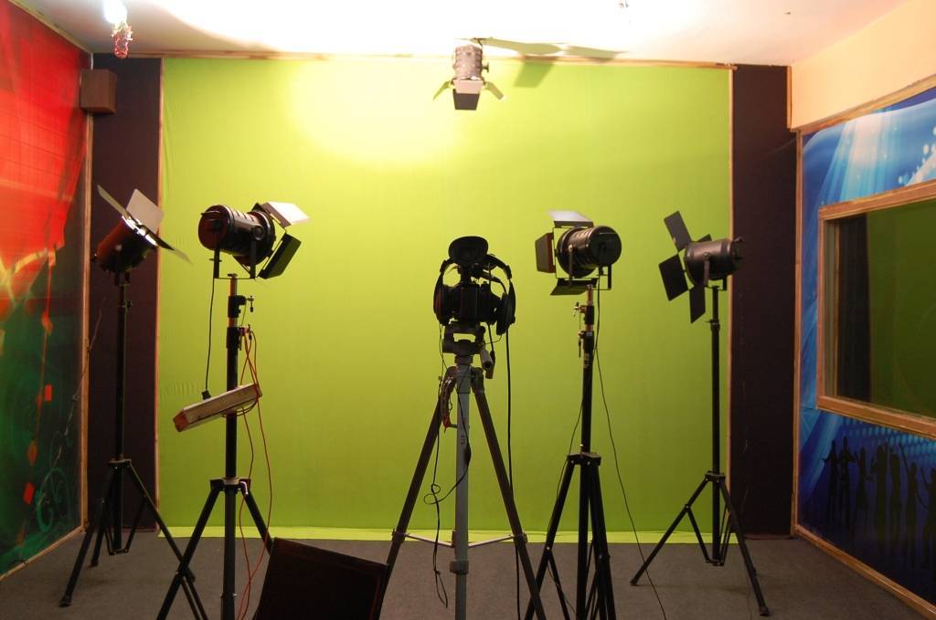 Dazzlerr - Tarang Media Institute
