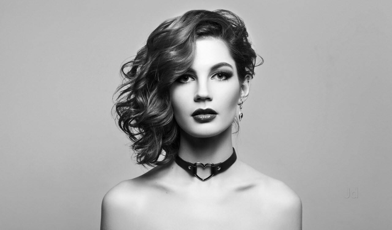 Dazzlerr - Aakaaraa Academy Hair Dressing and Makeup