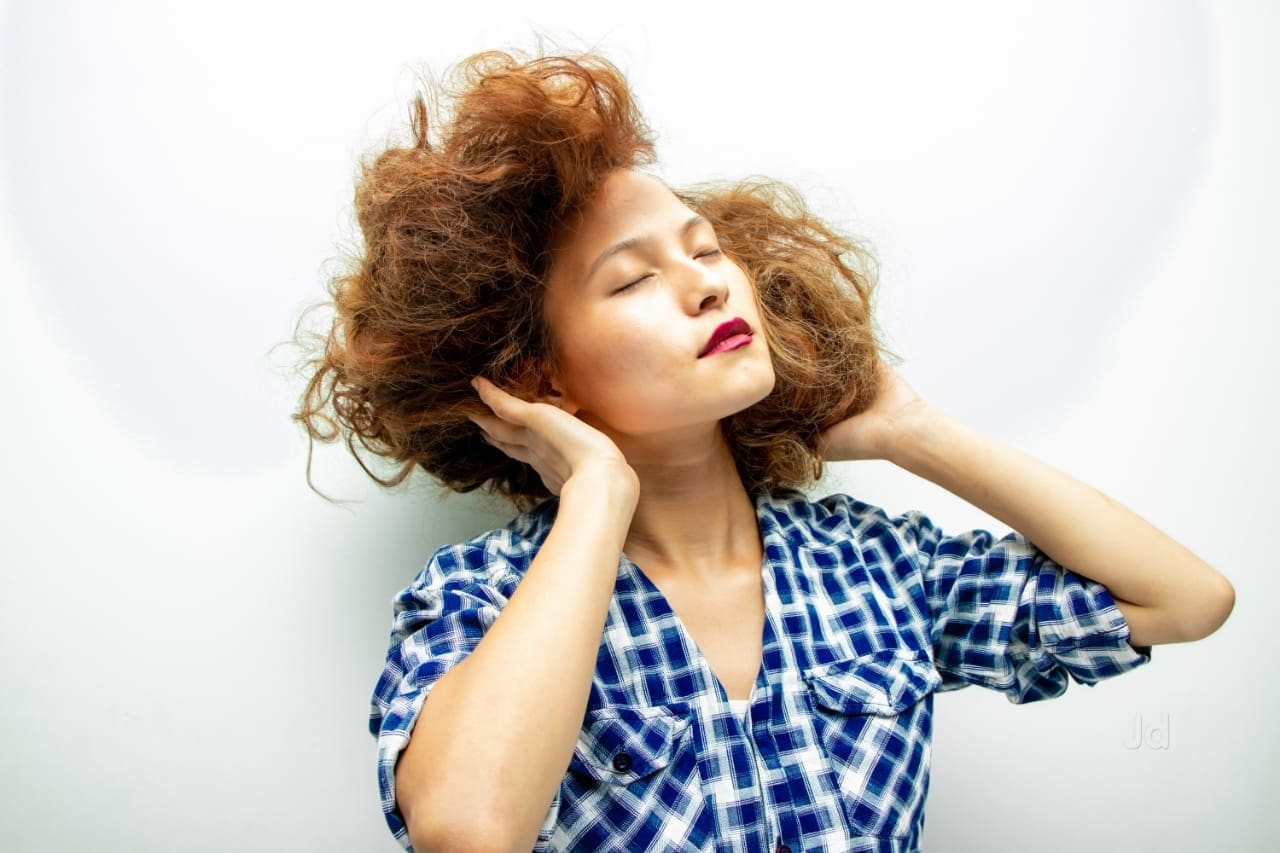 Dazzlerr - Aakaaraa Academy Hair Dressing and Makeup