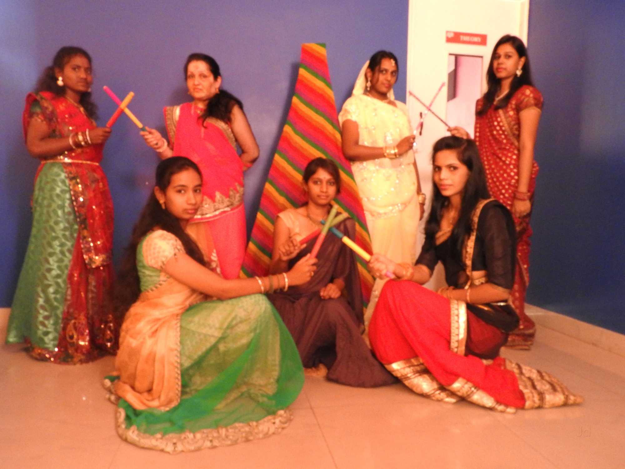 Dazzlerr - International Institute Of Fashion Technology