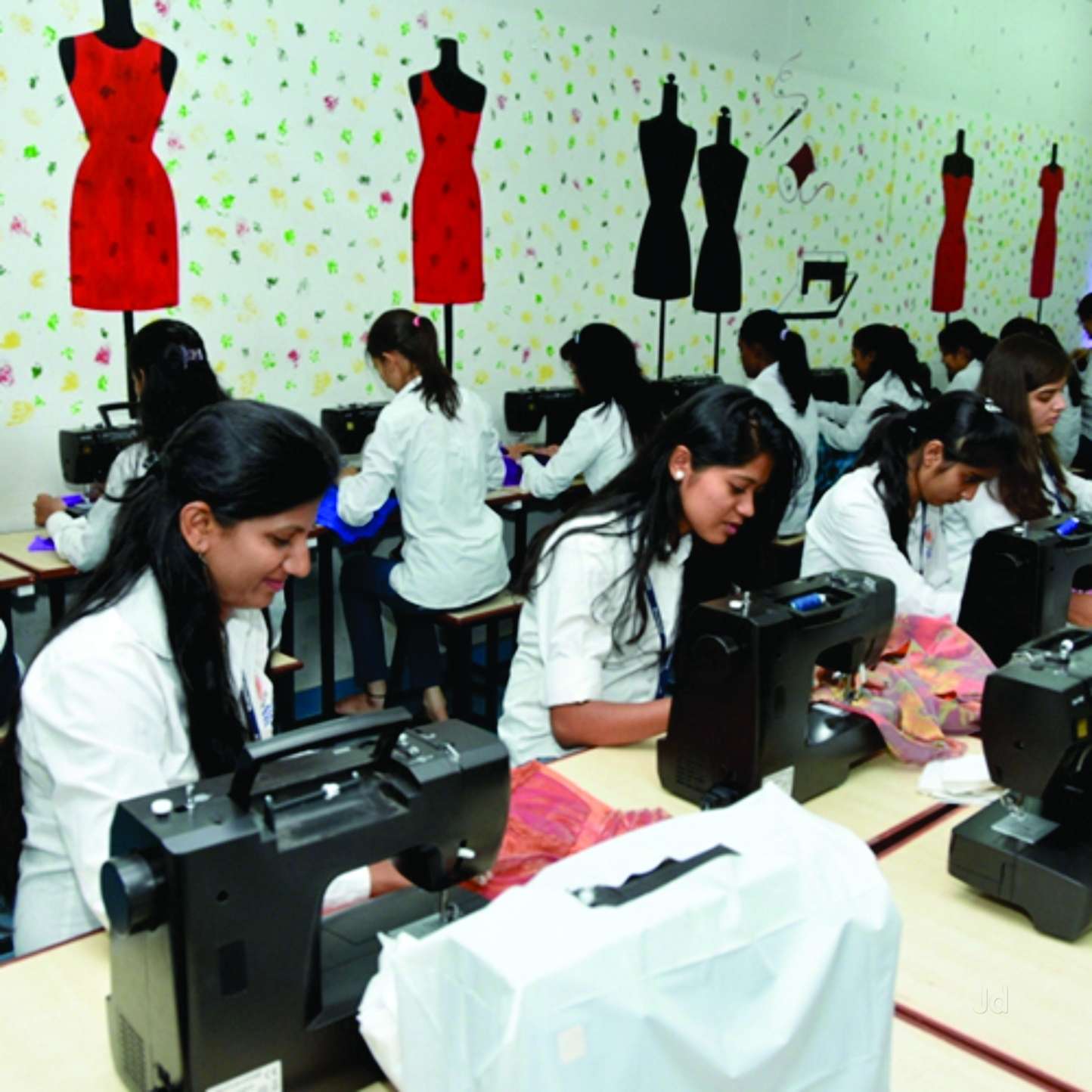Dazzlerr - Suryadatta Group Of Institute Tilak Road