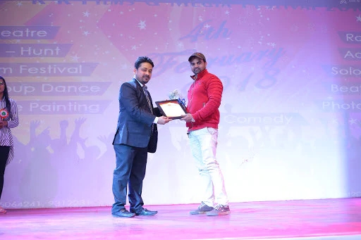 Dazzlerr - R K Films & Media Academy