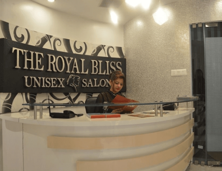 Dazzlerr - The Royal Bliss Beauty And Health Studio