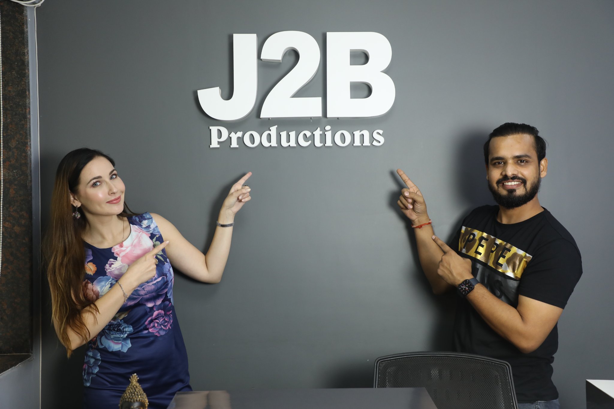 Dazzlerr - Join To Bollywood Gallery image 01