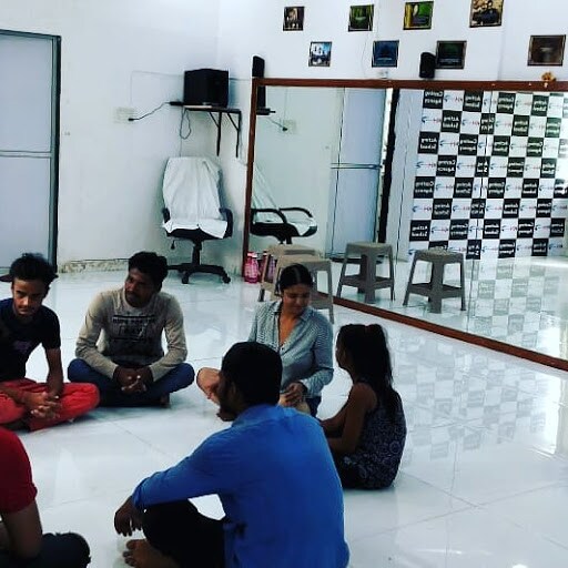 Dazzlerr - KH Acting & Dance Studio 