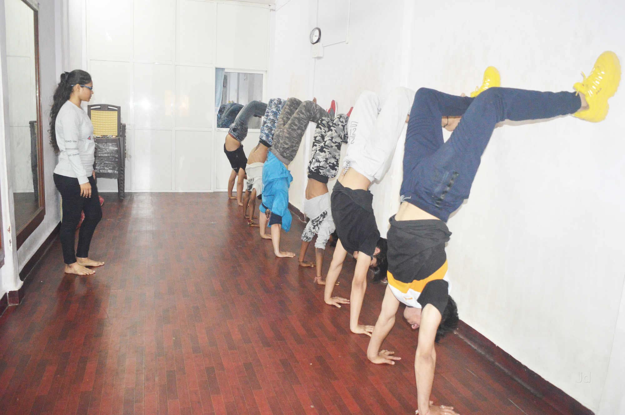 Dazzlerr - R K Acting Academy Pvt Ltd 