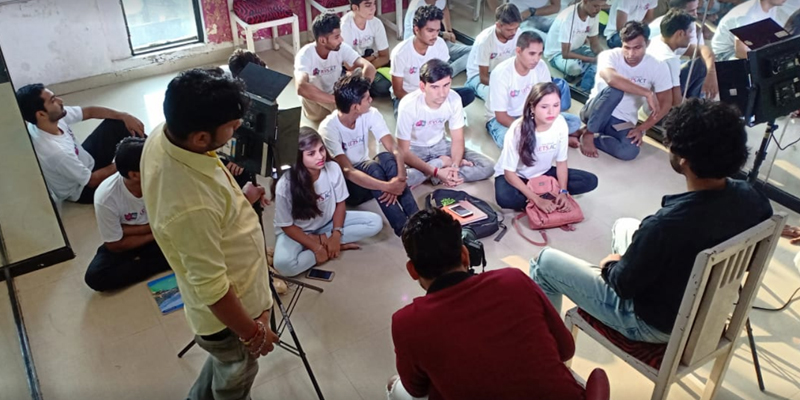 Dazzlerr Institute: Vinay Shakya Let's Act Actor Studio?