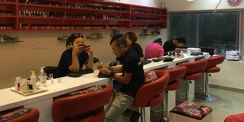 Dazzlerr Institute: Embrace Beauty Salon & Nail Art Studio