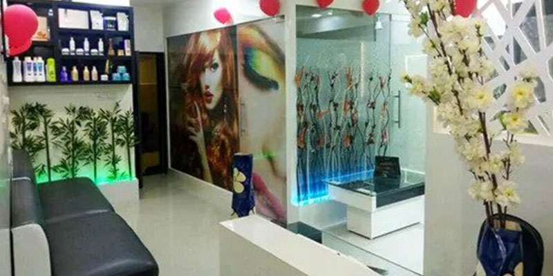 Dazzlerr Institute: Magic Of Scissor Unisex Salon And Academy