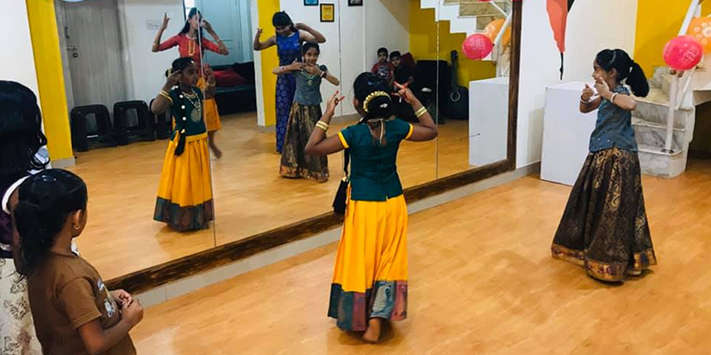 Dazzlerr Institute: Cossmic Studio Of Dance & Music