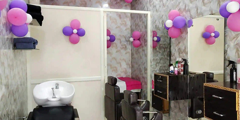 Dazzlerr Institute: Japleen Saloon