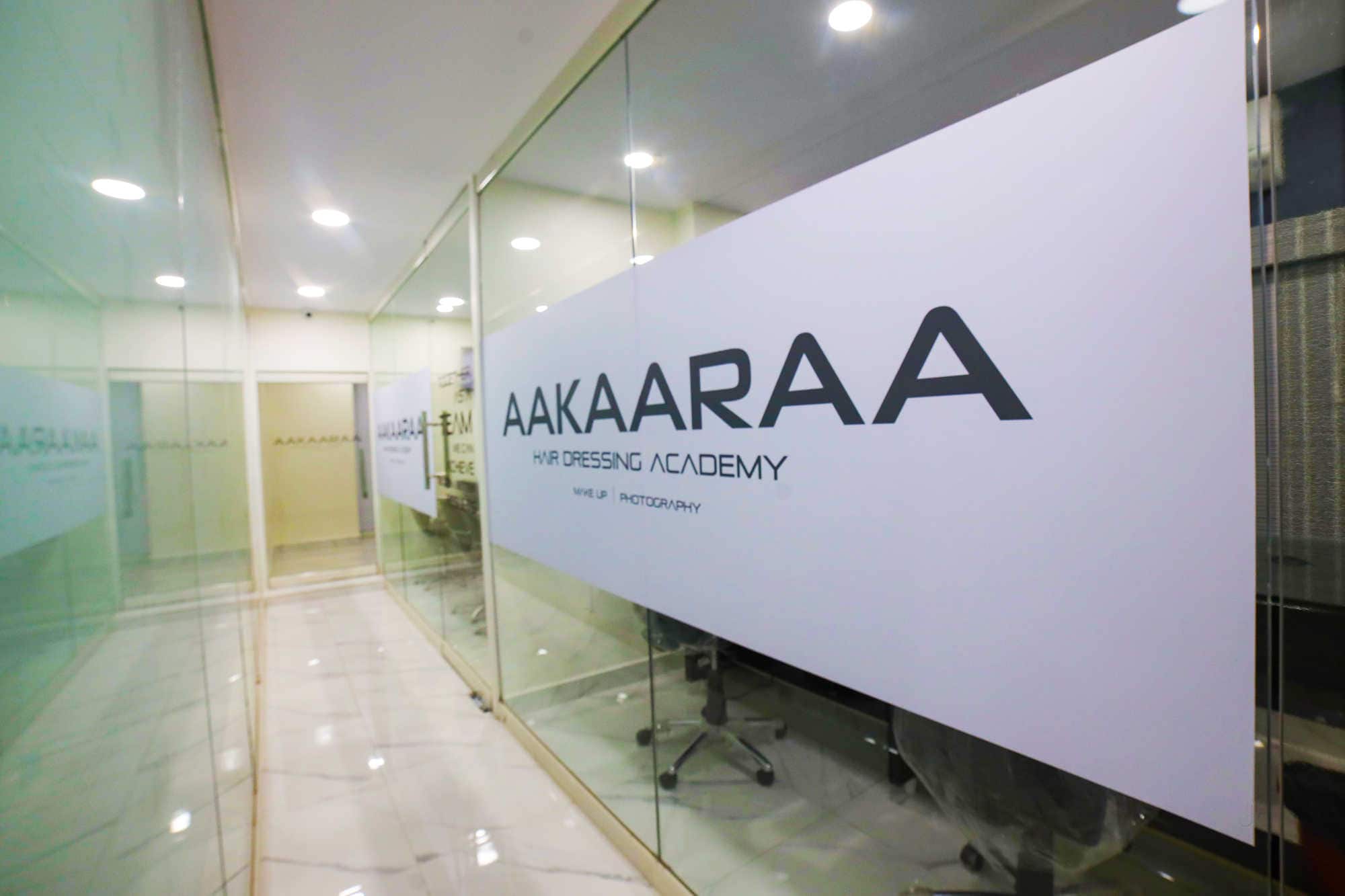 Dazzlerr Institute: Aakaaraa Academy Hair Dressing and Makeup