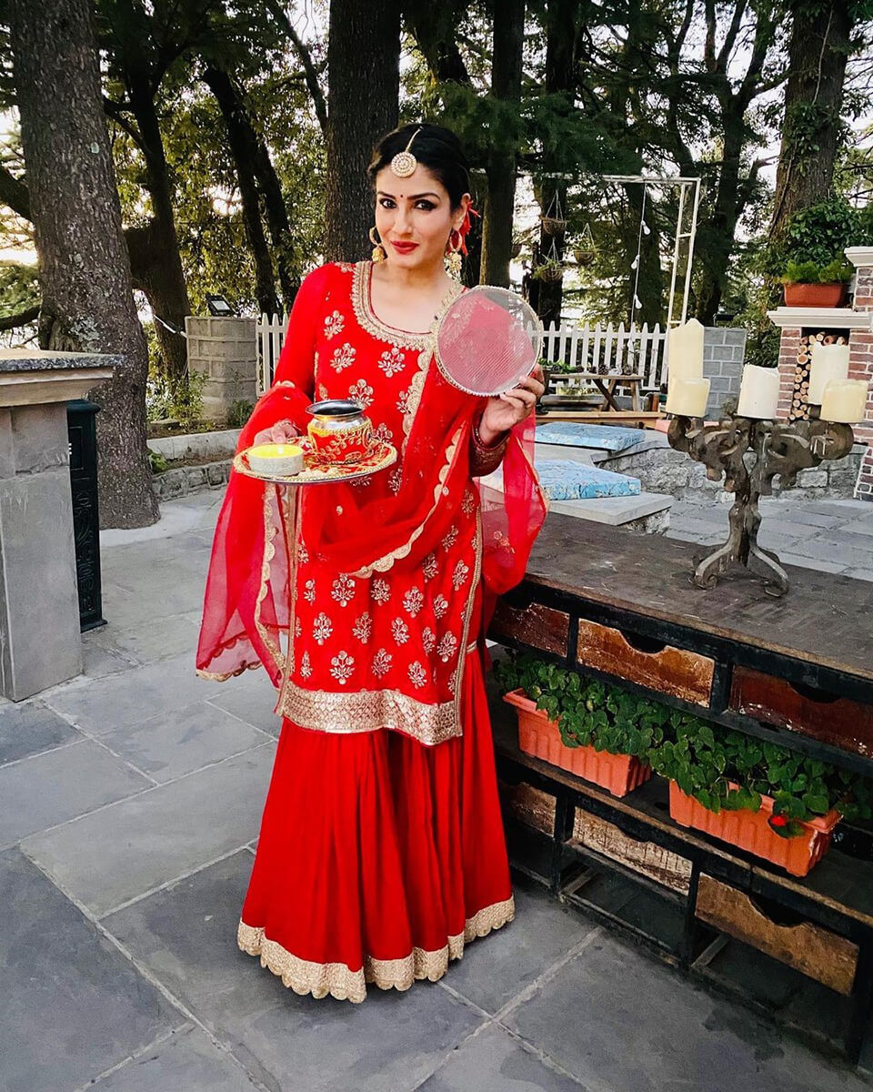 Dazzlerr - 5 Celebrity Karwachauth Looks to Steal for this Festive Season