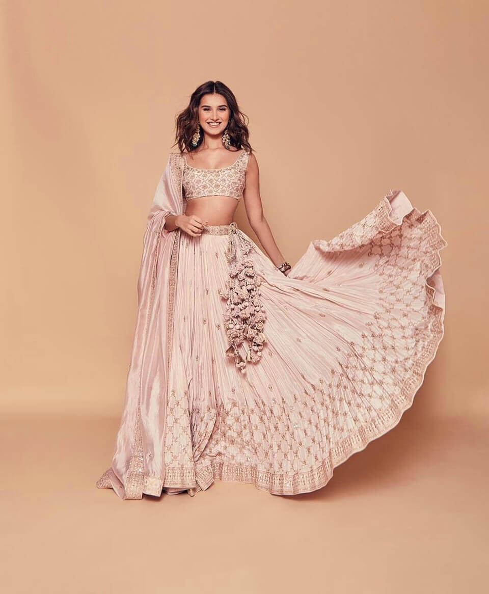 Dazzlerr - A Look at All the Celebrity Showstoppers at Lakme Fashion Week 2020