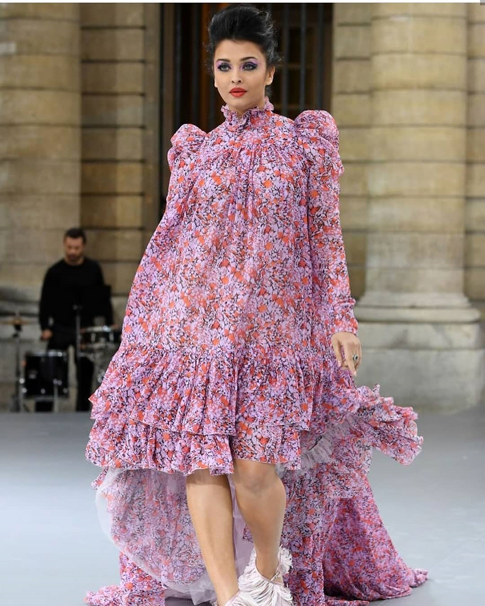 Dazzlerr: Aishwarya Rai Bachchan Stuns at Paris Fashion Week in Giambattista Valli Outfit