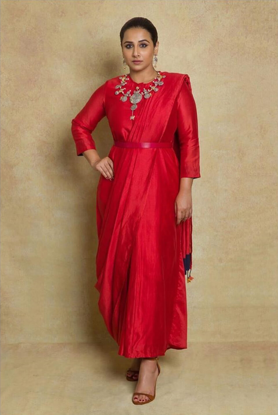 Dazzlerr - Bollywood Divas Upped Their Fashion Game at 65th Amazon Filmfare Awards