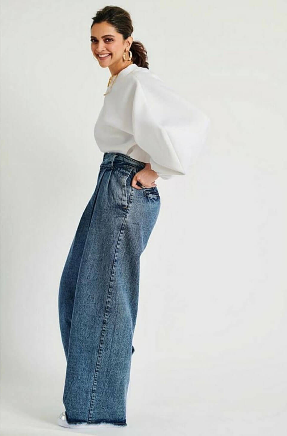 Dazzlerr - Deepika’s Unconventional Denim Fits Best in The Spring Season